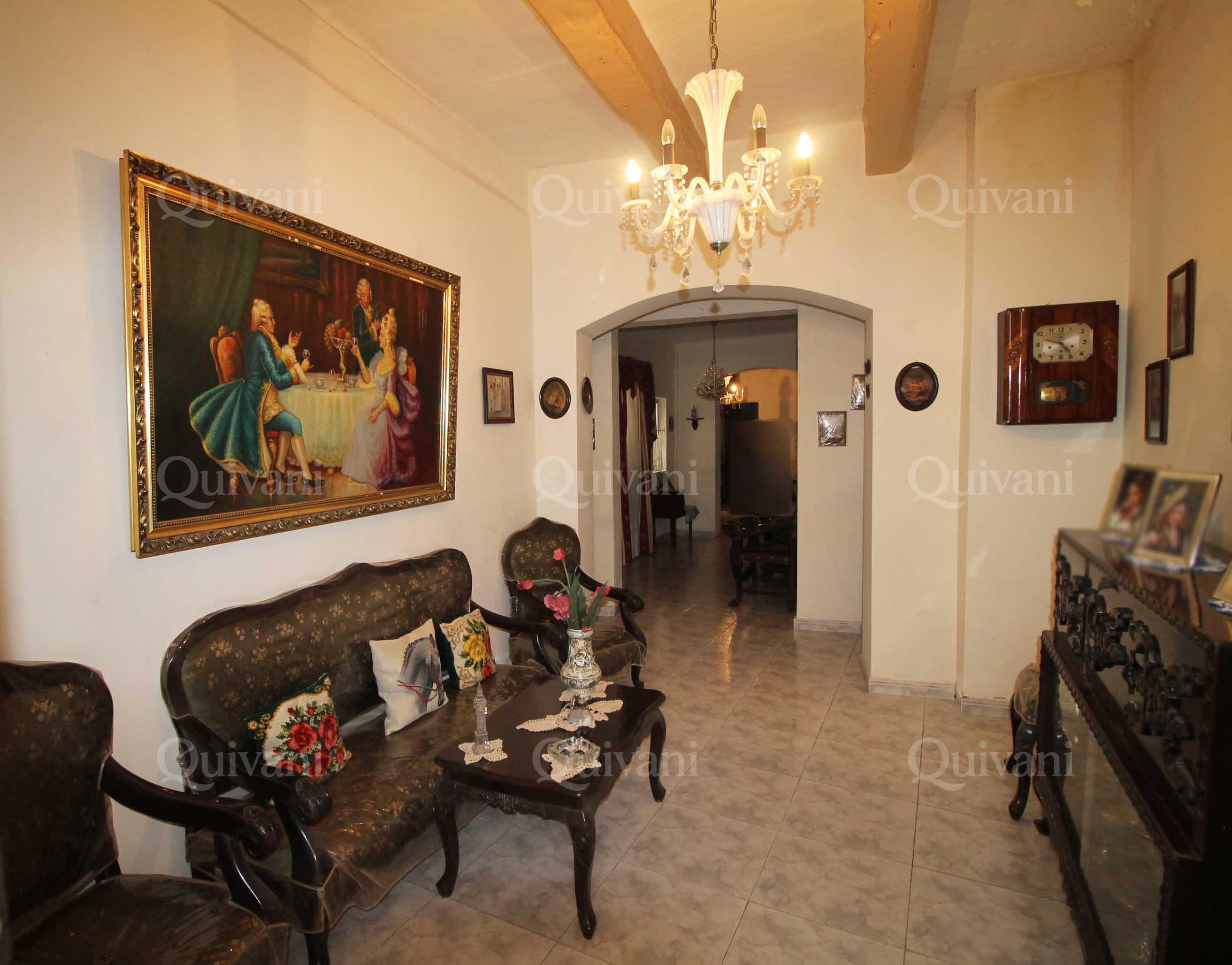 Qormi, Unconverted House of Character