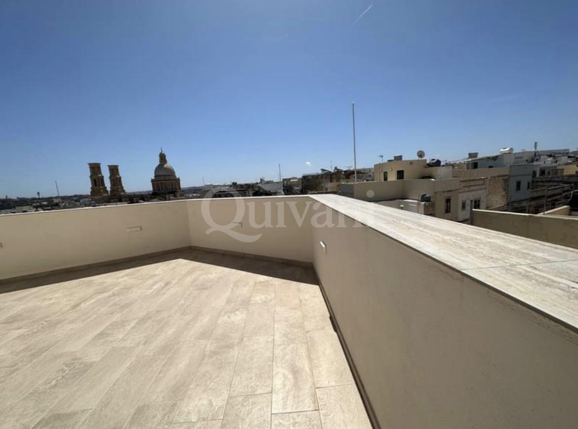 Hamrun, Furnished Penthouse