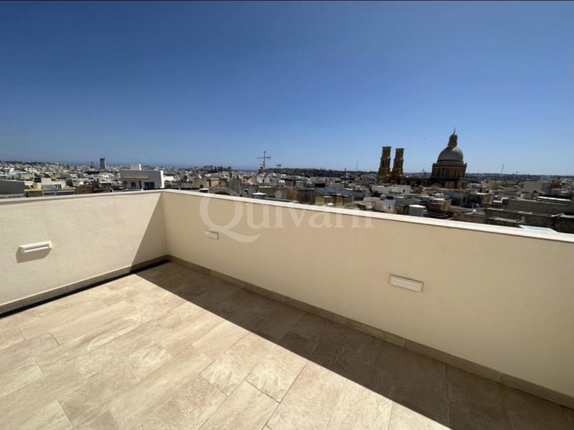 Hamrun, Furnished Penthouse