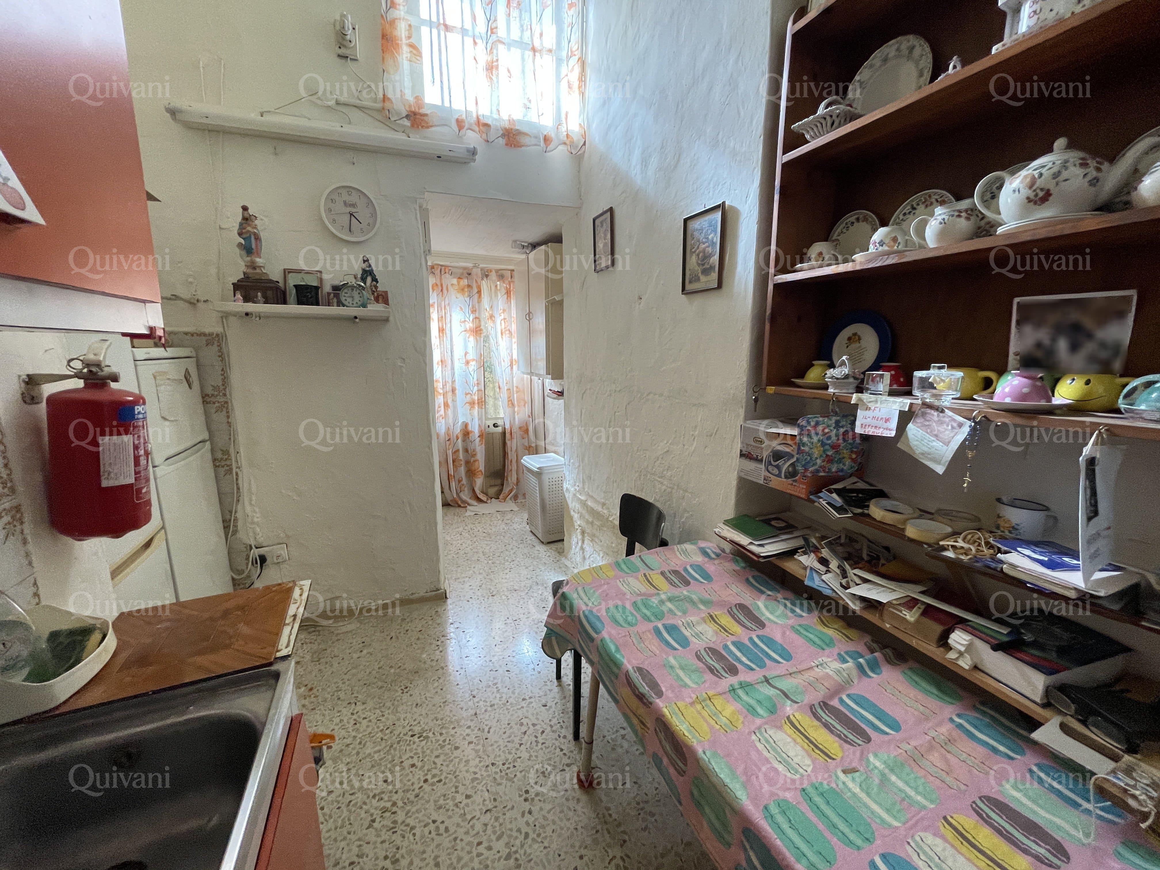 Cospicua, Partly Furnished Townhouse