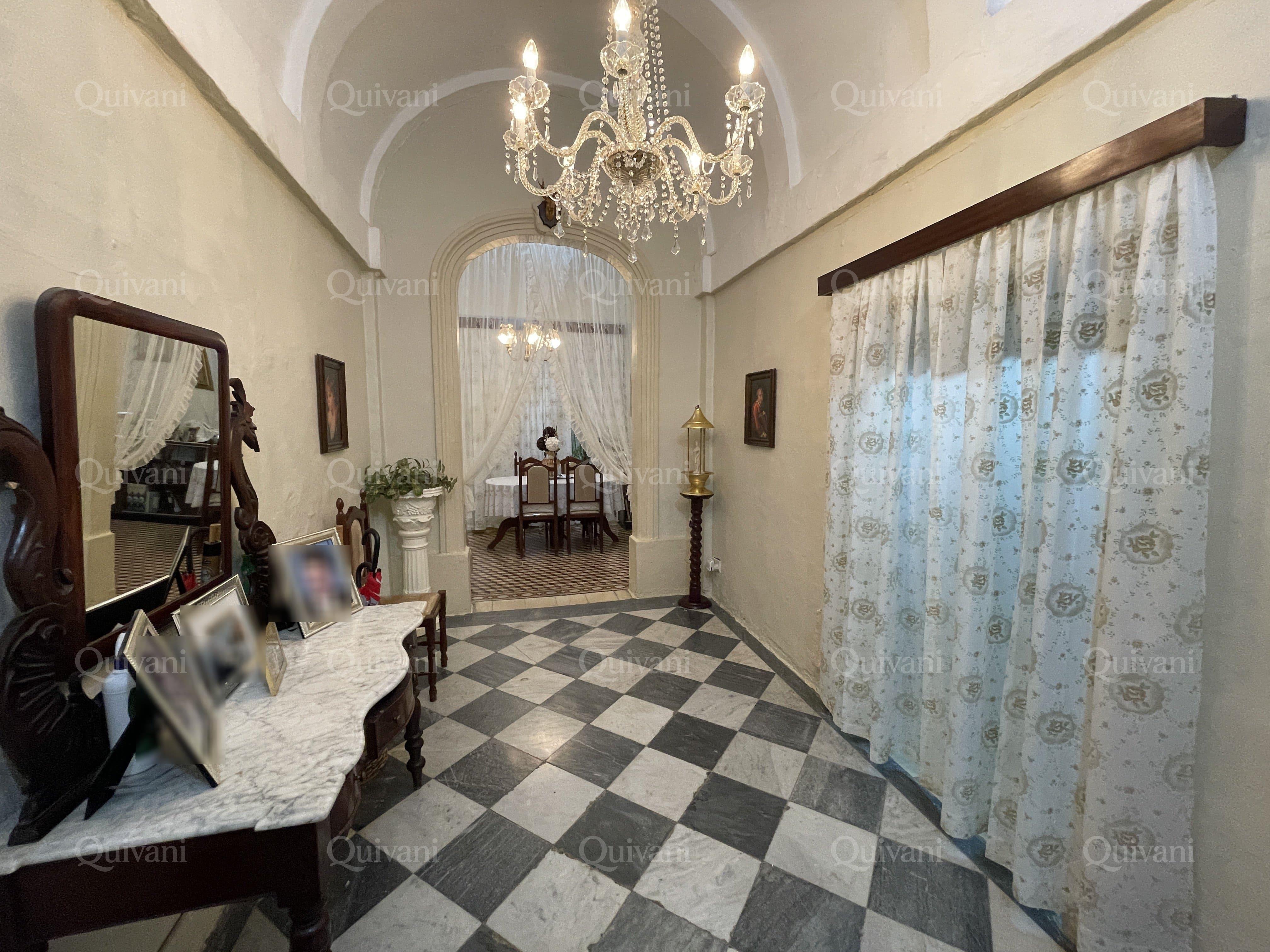 Cospicua, Partly Furnished Townhouse