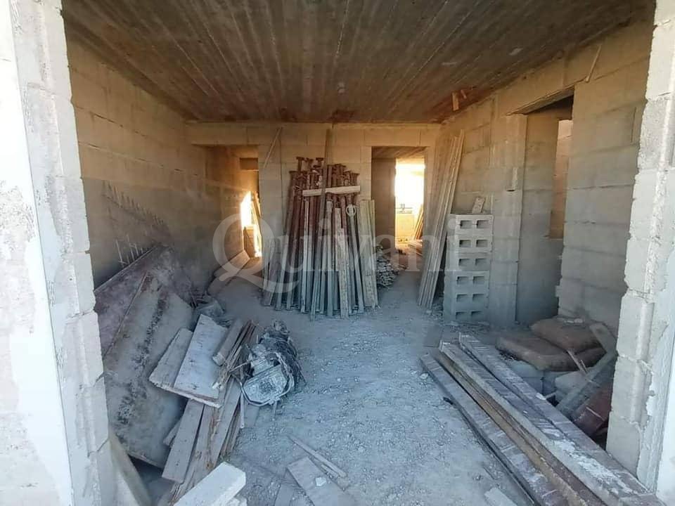 Zabbar, Shell form Penthouse