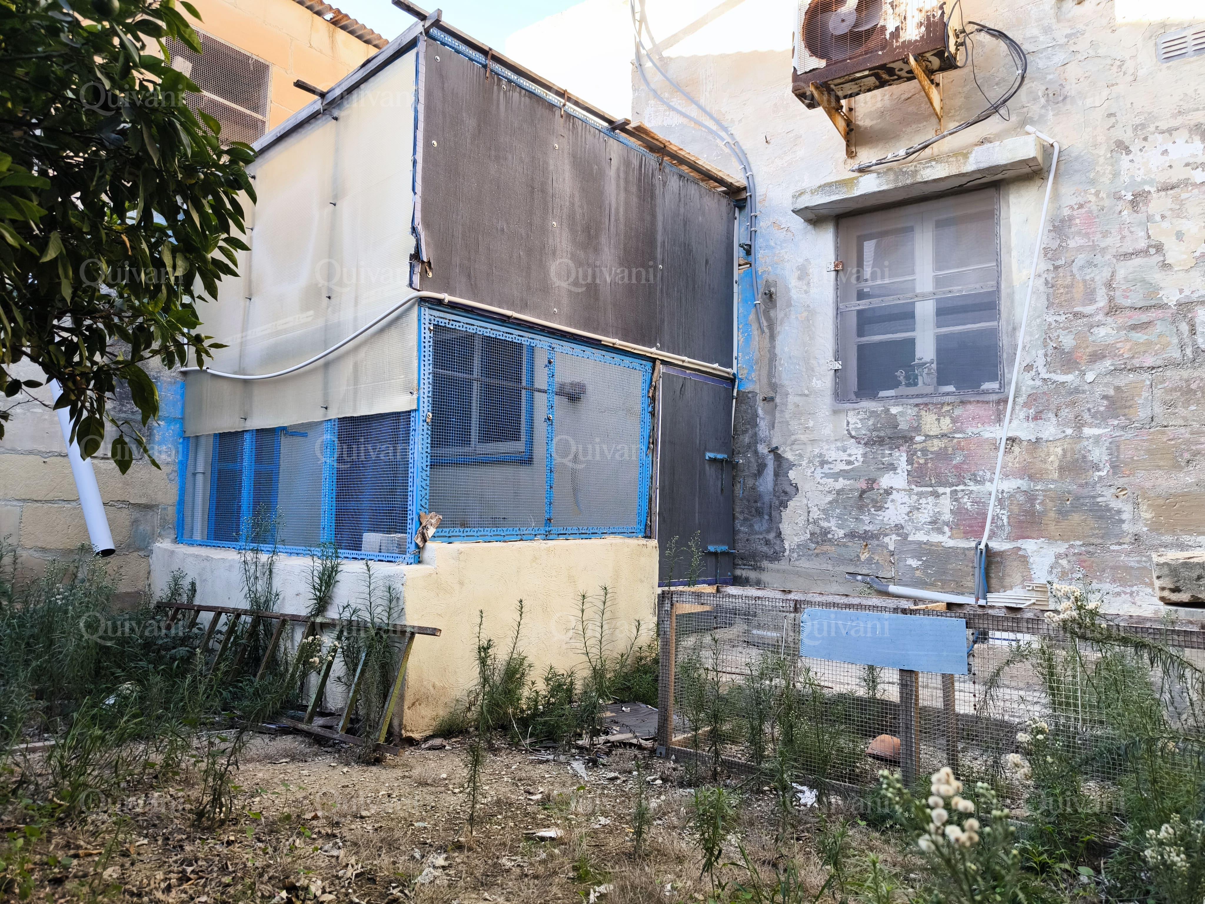 Zebbug, Unconverted Farmhouse