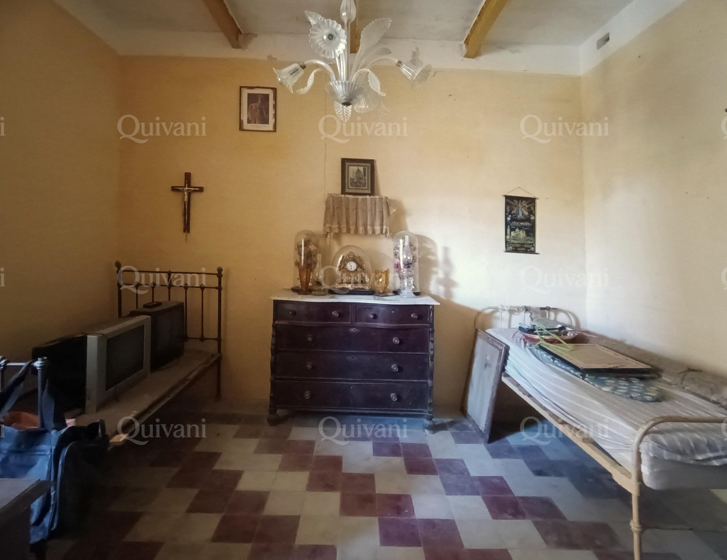 Birzebbugia, Farmhouse + 4 Tumoli