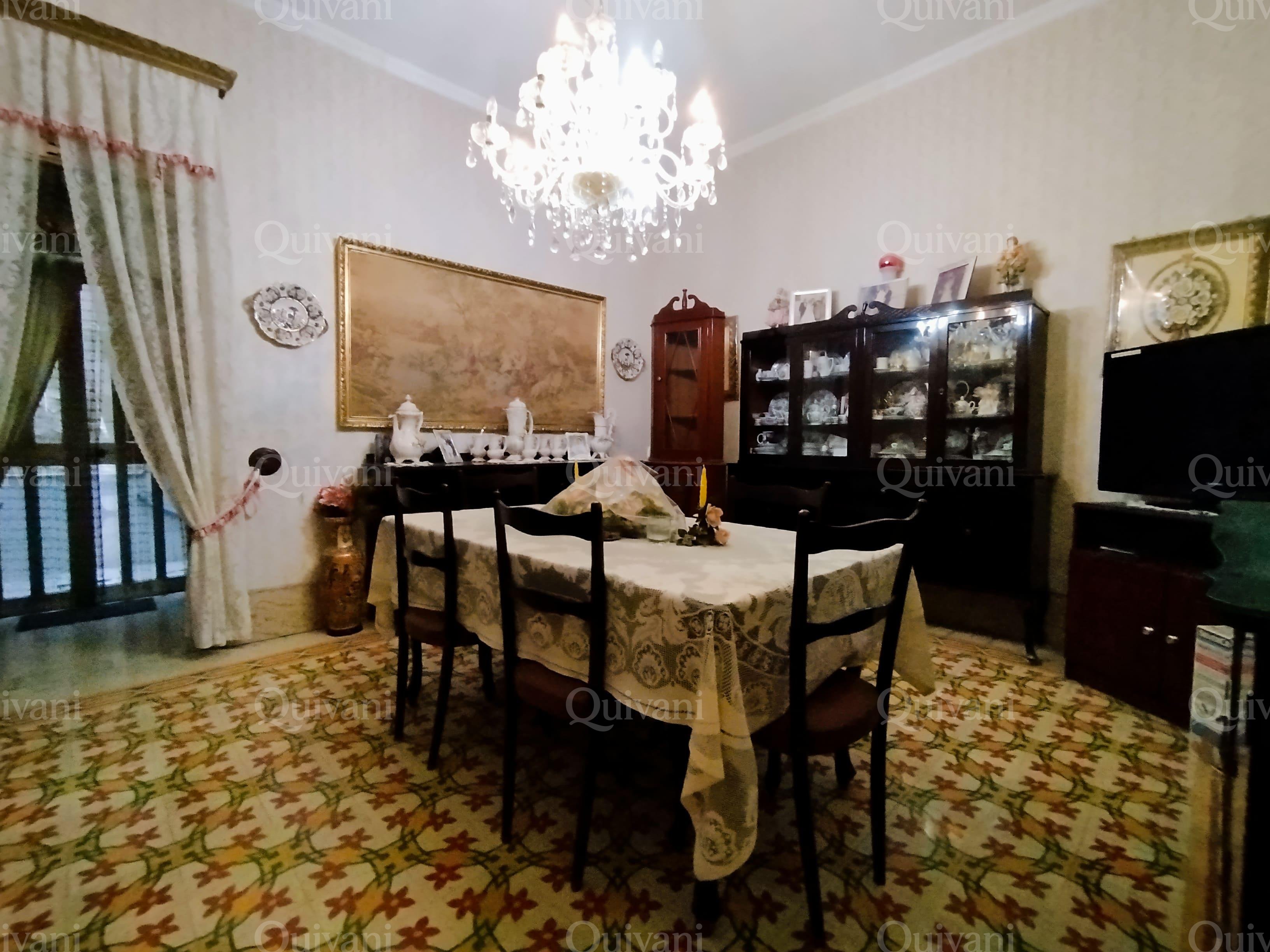 Qormi, Unconverted Townhouse