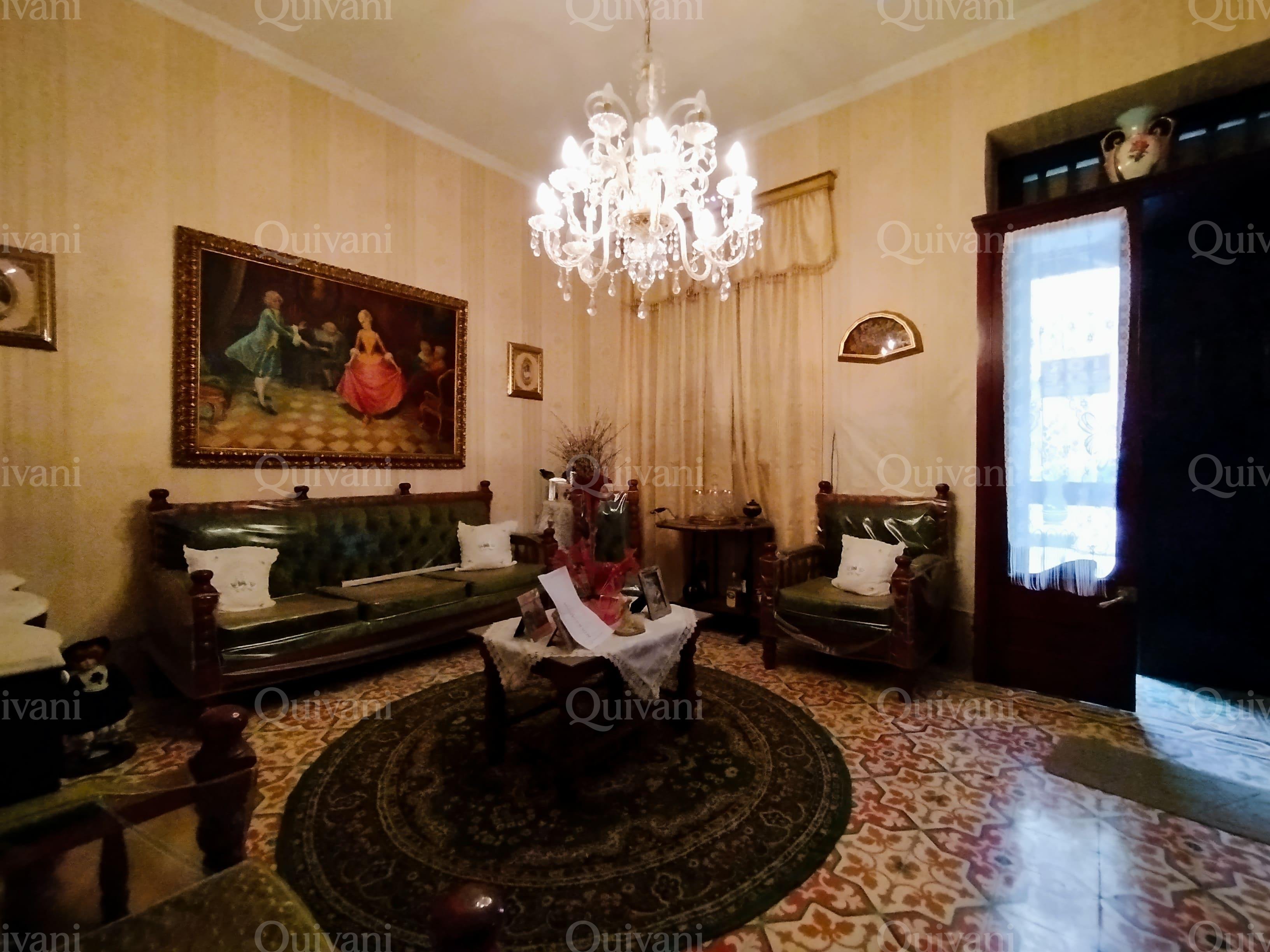 Qormi, Unconverted Townhouse