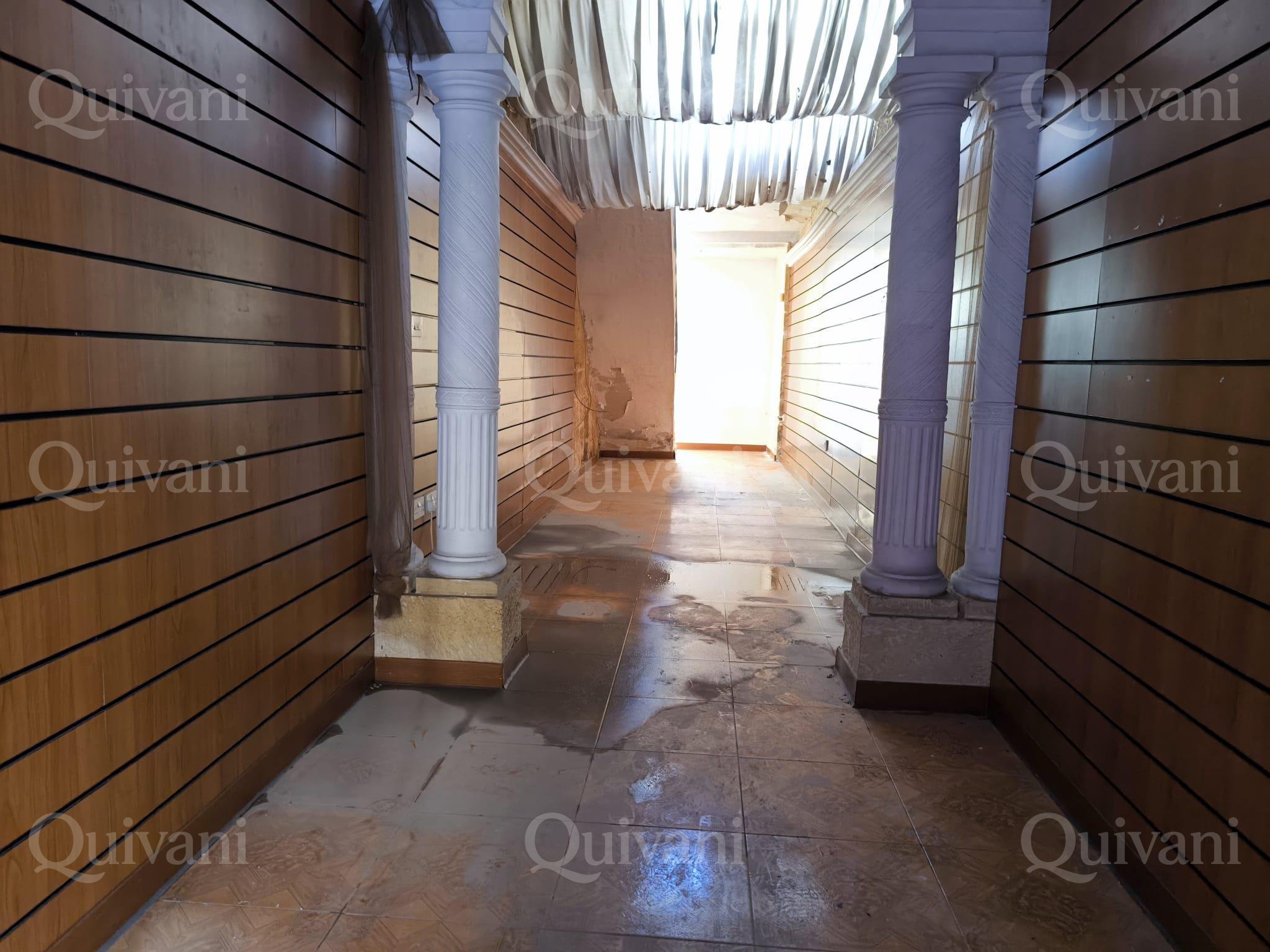 Paola, Shell form Solitary Maisonette