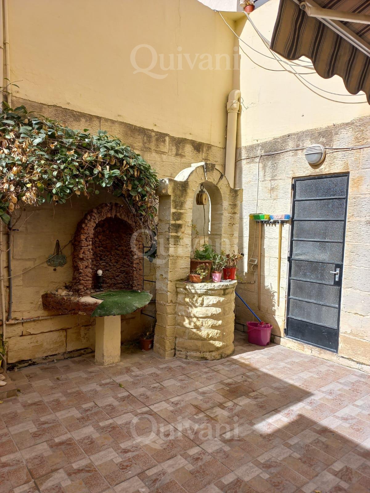 Mosta, Furnished Maisonette