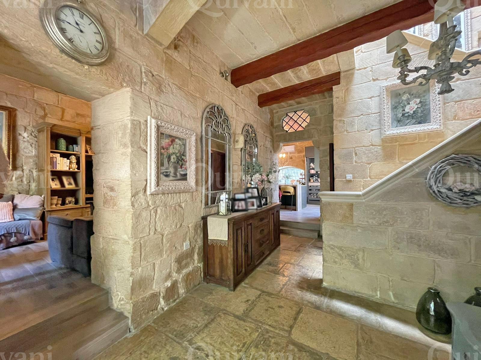 Siggiewi, Converted House of Character