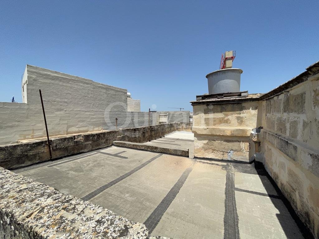 Hamrun, Furnished Townhouse