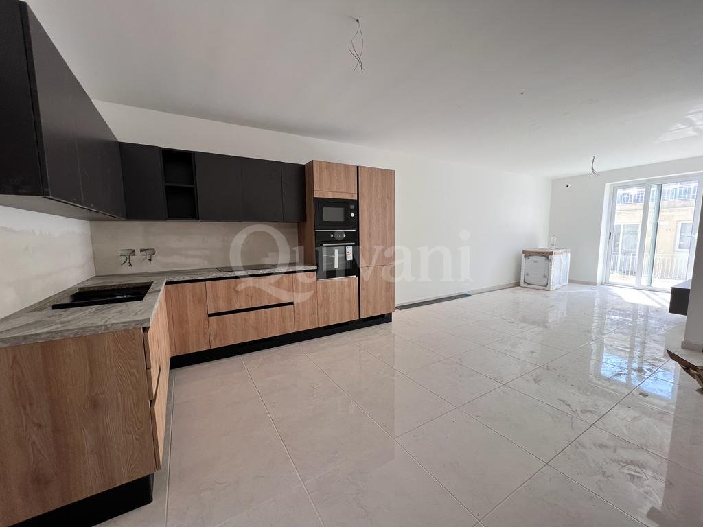 Gzira, Furnished Apartment