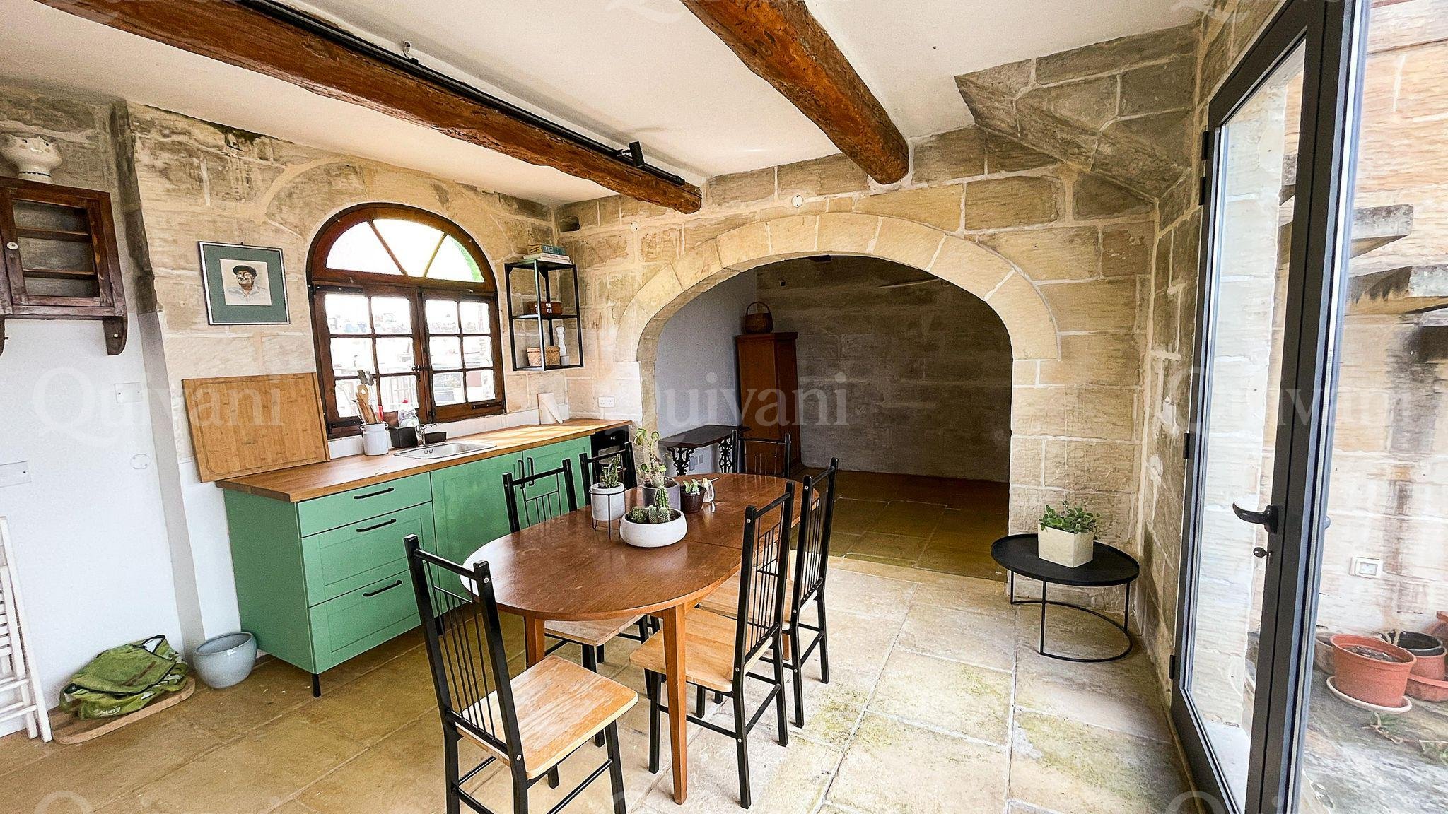 Siggiewi, Furnished House of Character