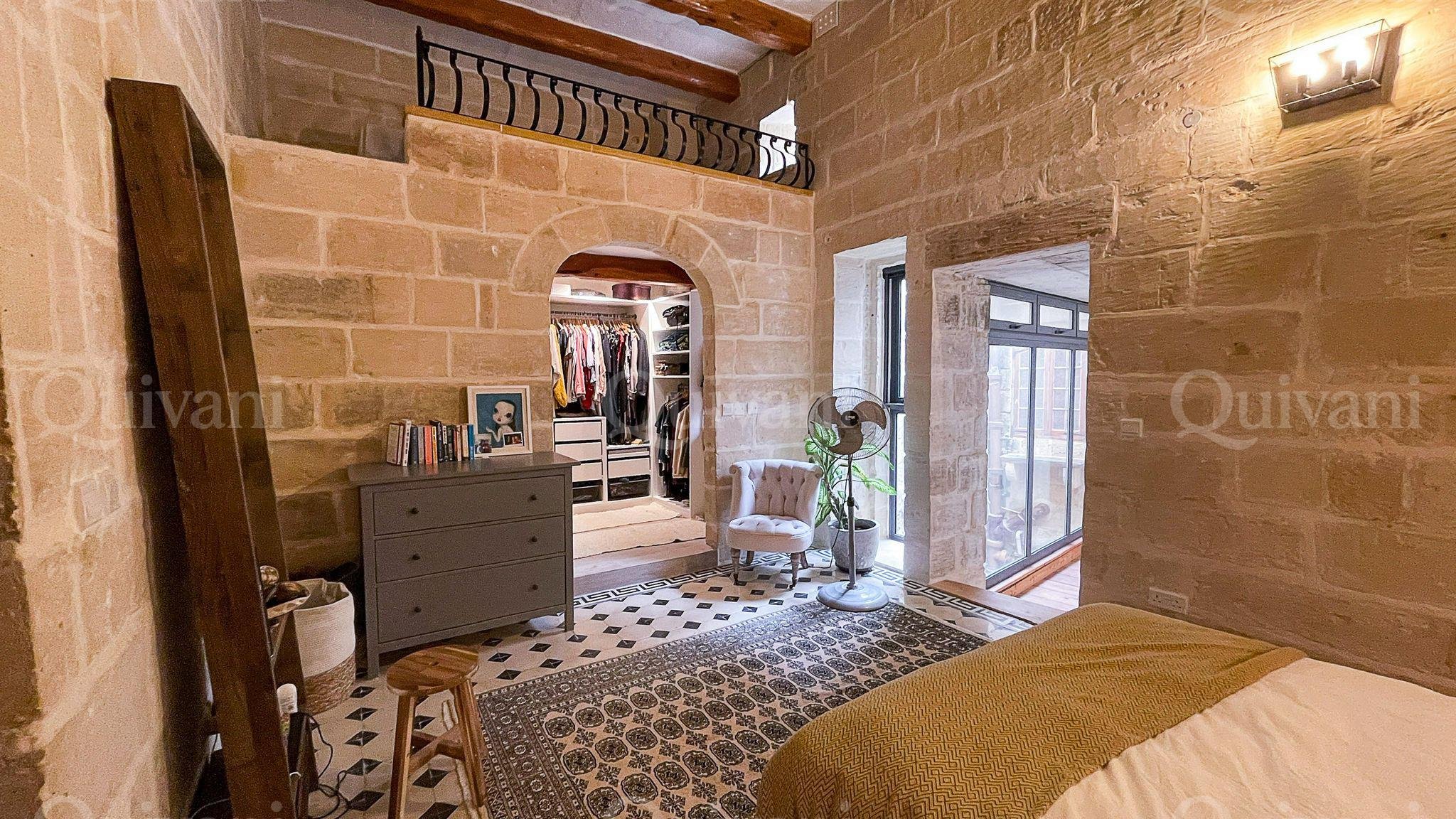 Siggiewi, Furnished House of Character
