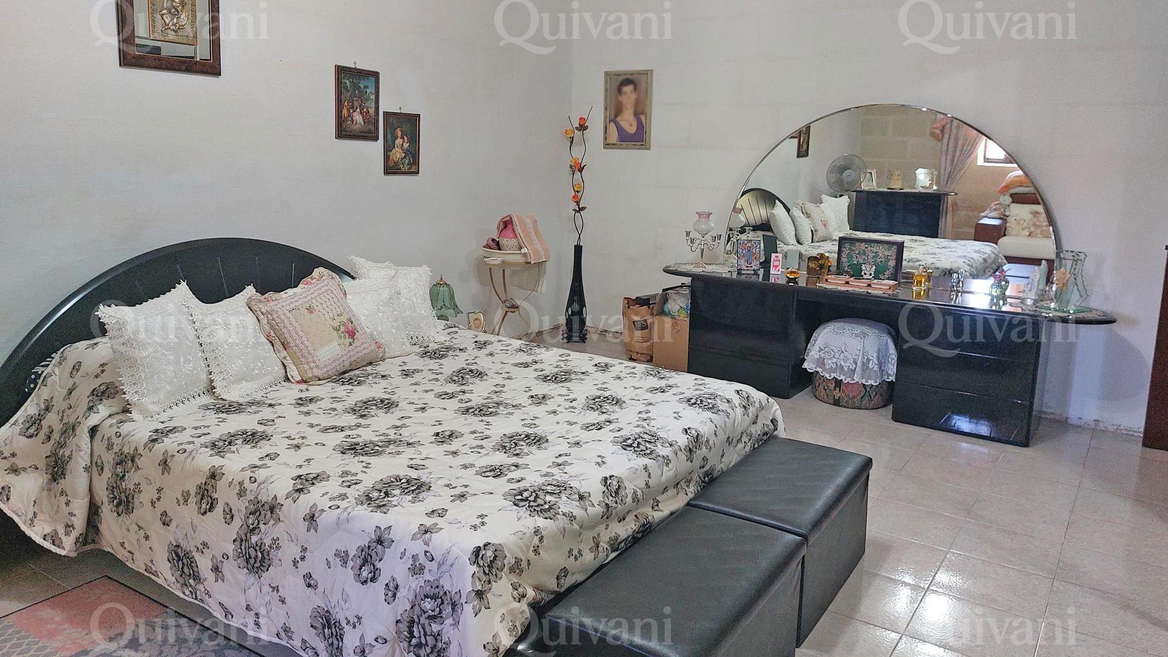 Zebbug, Furnished Farmhouse