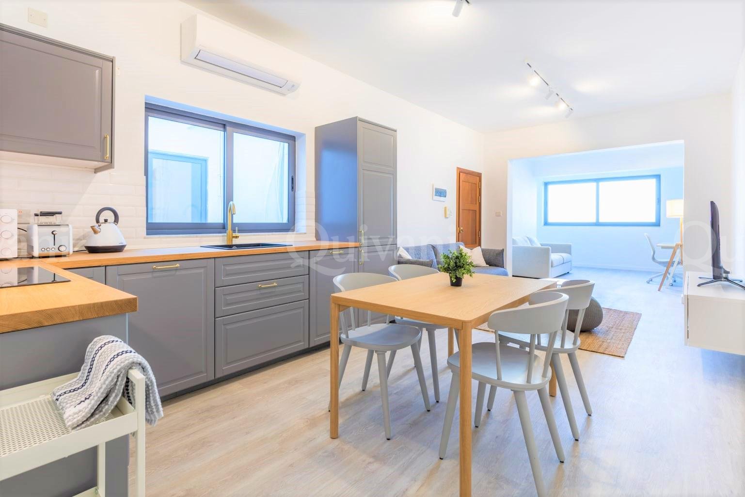 Gzira, Furnished Apartment
