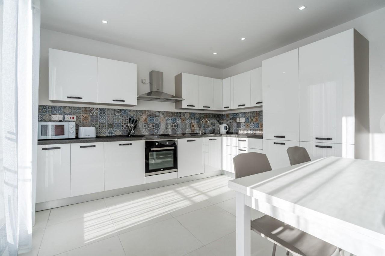 Ta'' Xbiex, Furnished Apartment