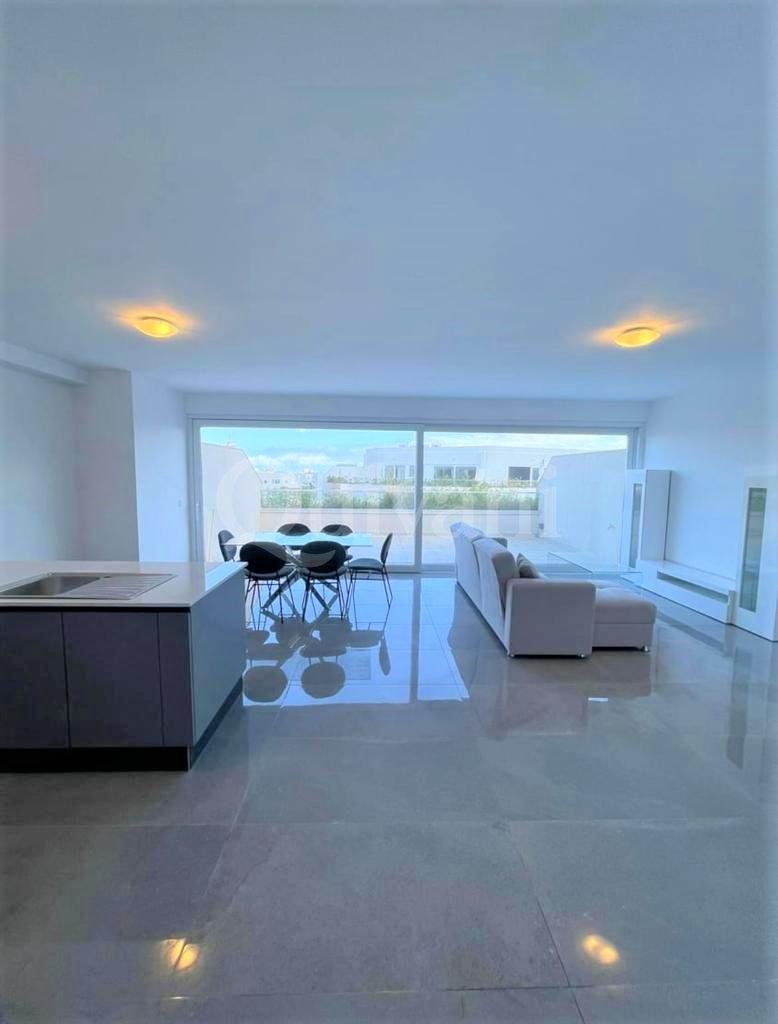 Swieqi, Furnished Penthouse