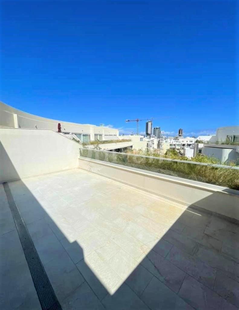 Swieqi, Furnished Penthouse