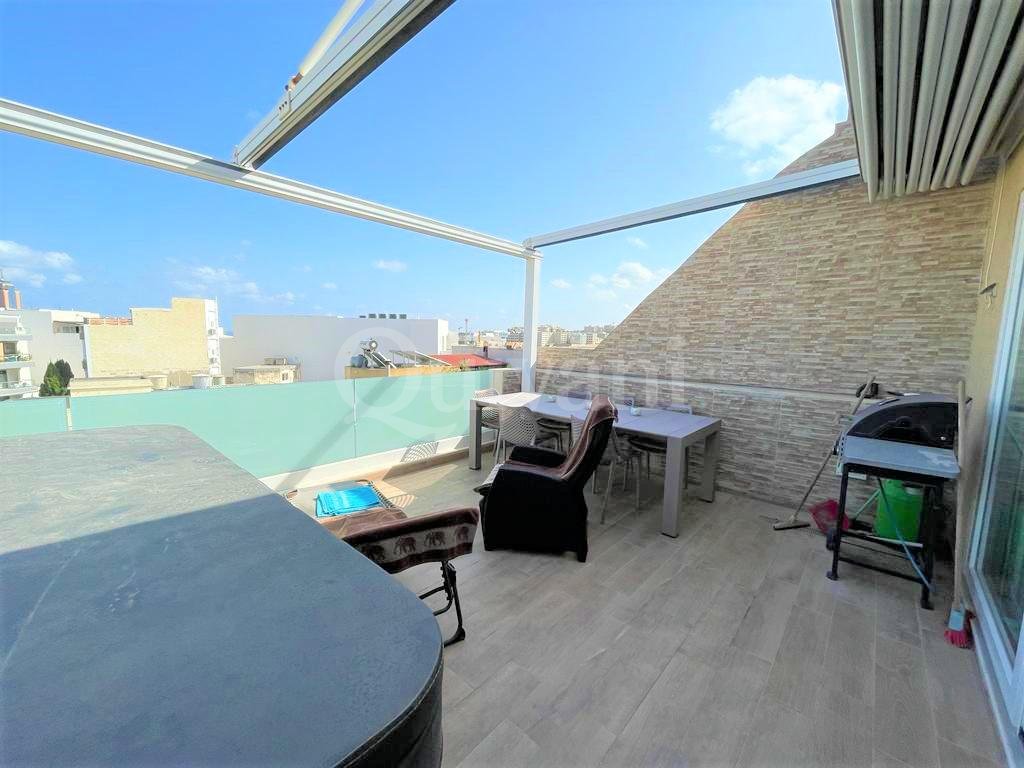 Swieqi, Furnished Penthouse