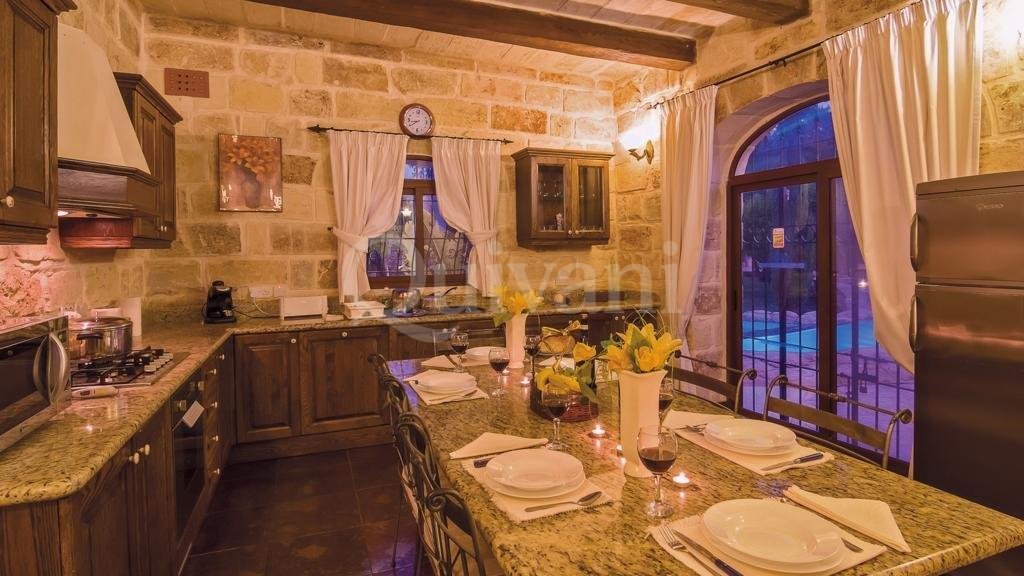 Zejtun, Furnished Farmhouse
