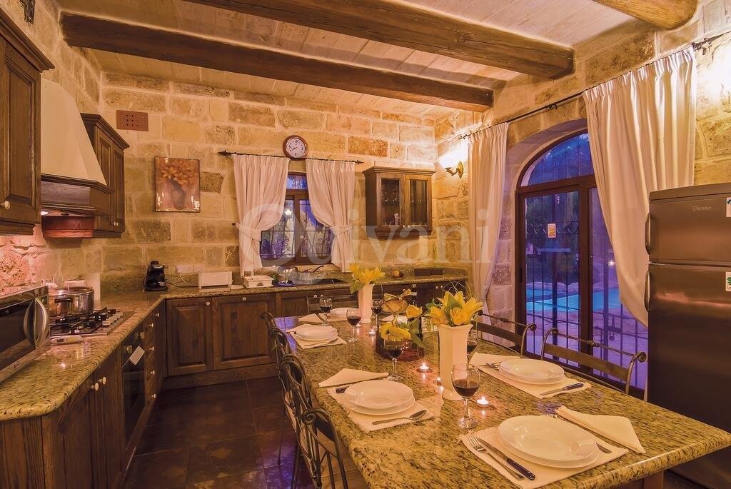 Zejtun, Furnished Farmhouse