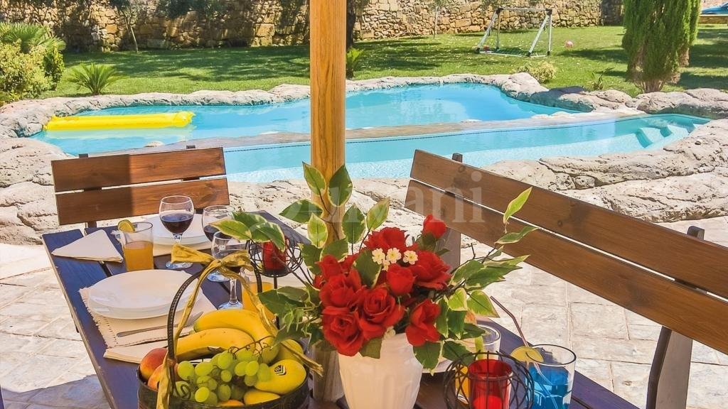 Zejtun, Furnished Farmhouse