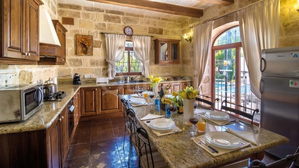 Zejtun, Furnished Farmhouse
