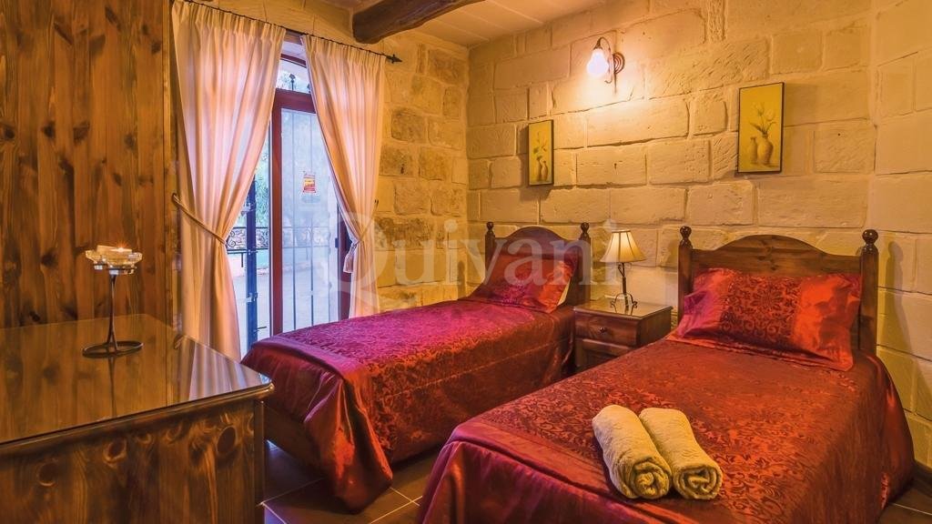 Zejtun, Furnished Farmhouse