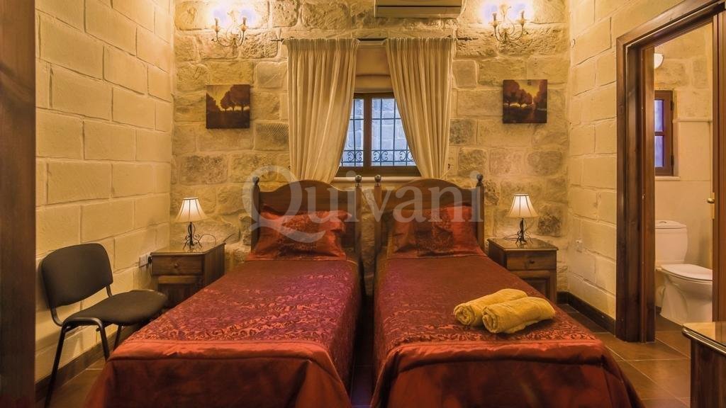 Zejtun, Furnished Farmhouse