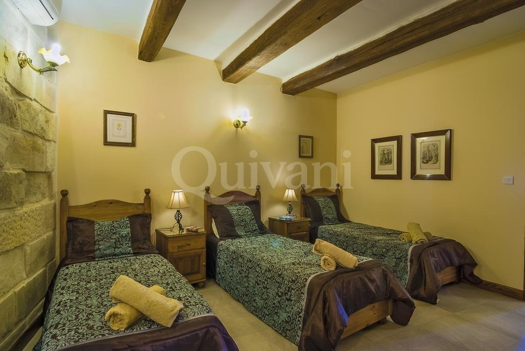 Zejtun, Furnished Farmhouse