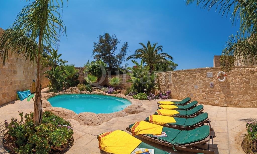 Zejtun, Furnished Farmhouse