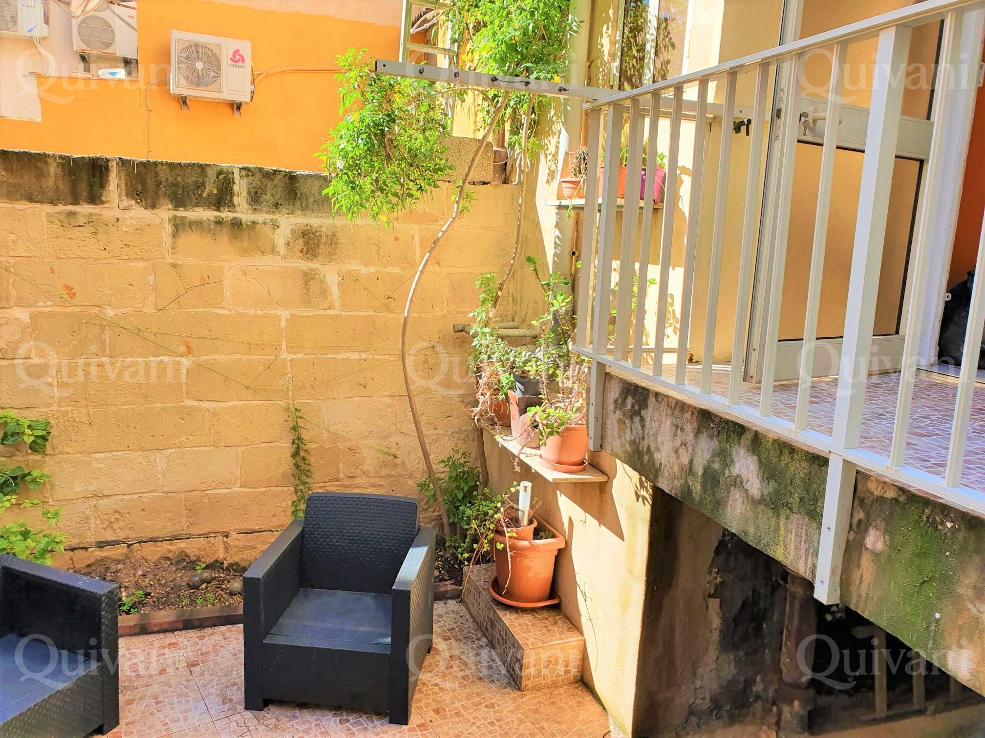 Gzira, Furnished Maisonette