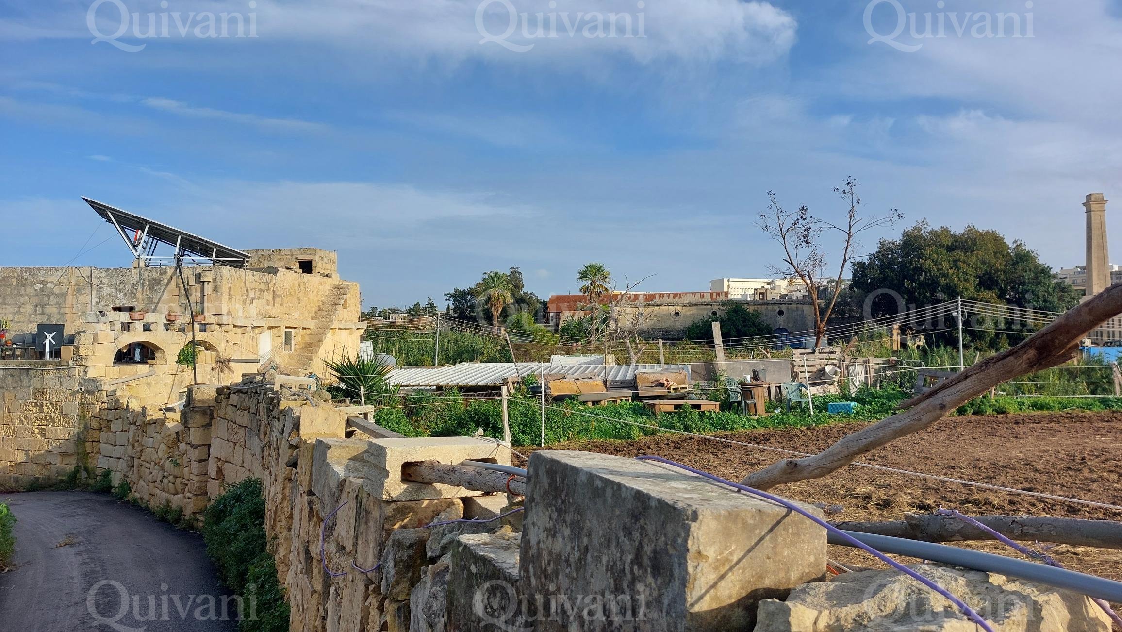 Qormi, Unconverted House of Character