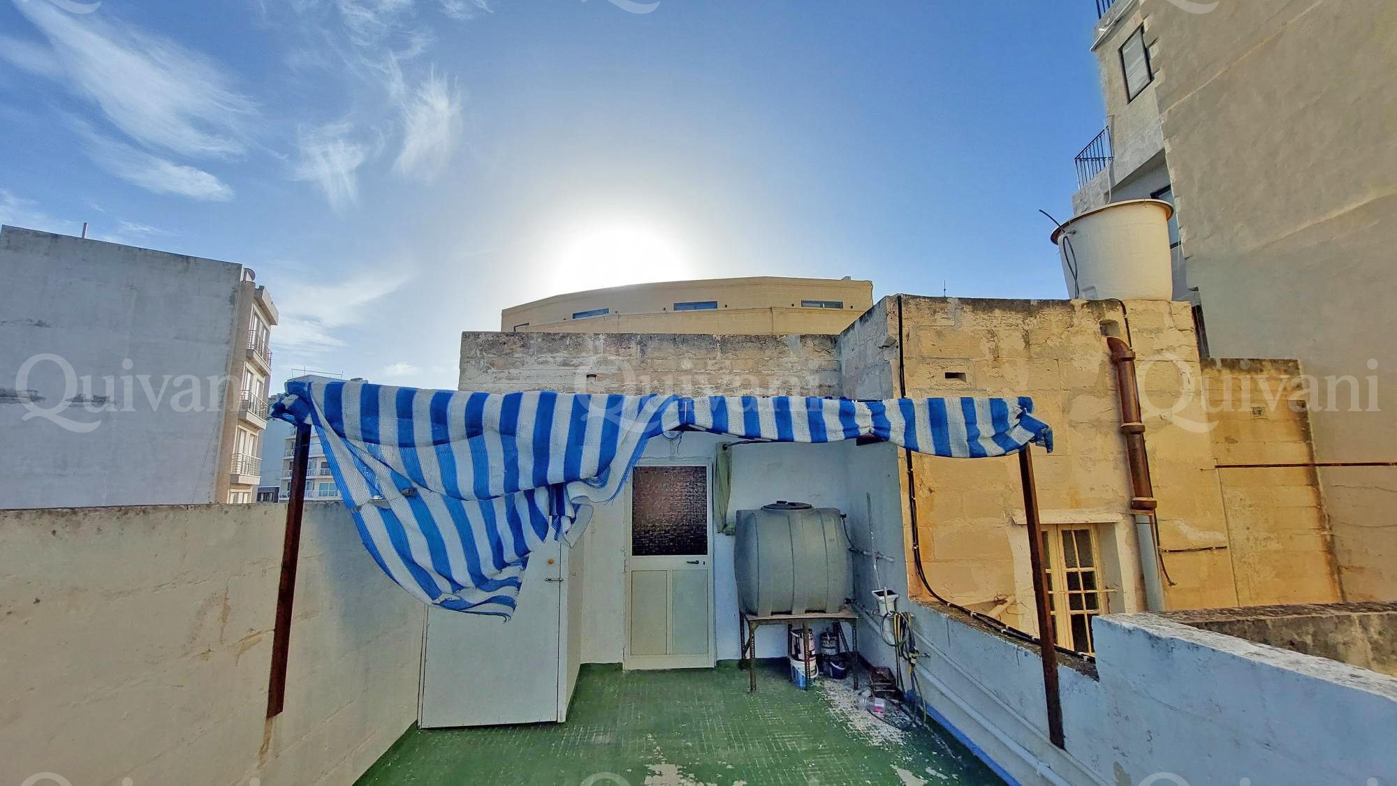 St Julians, Unconverted Townhouse