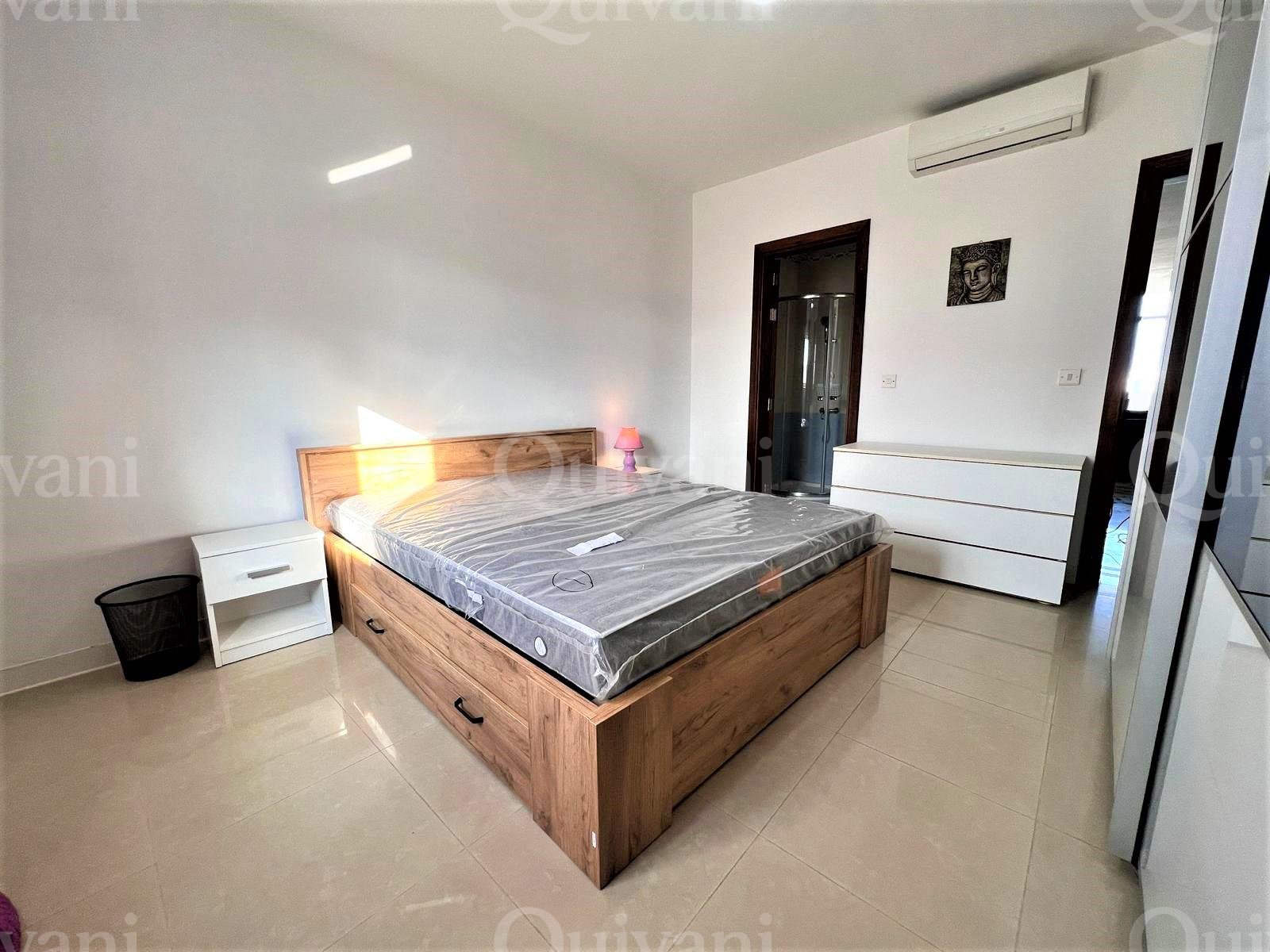 Santa Venera, Furnished Penthouse