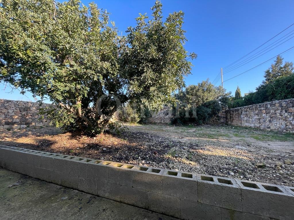Naxxar, Unconverted Farmhouse