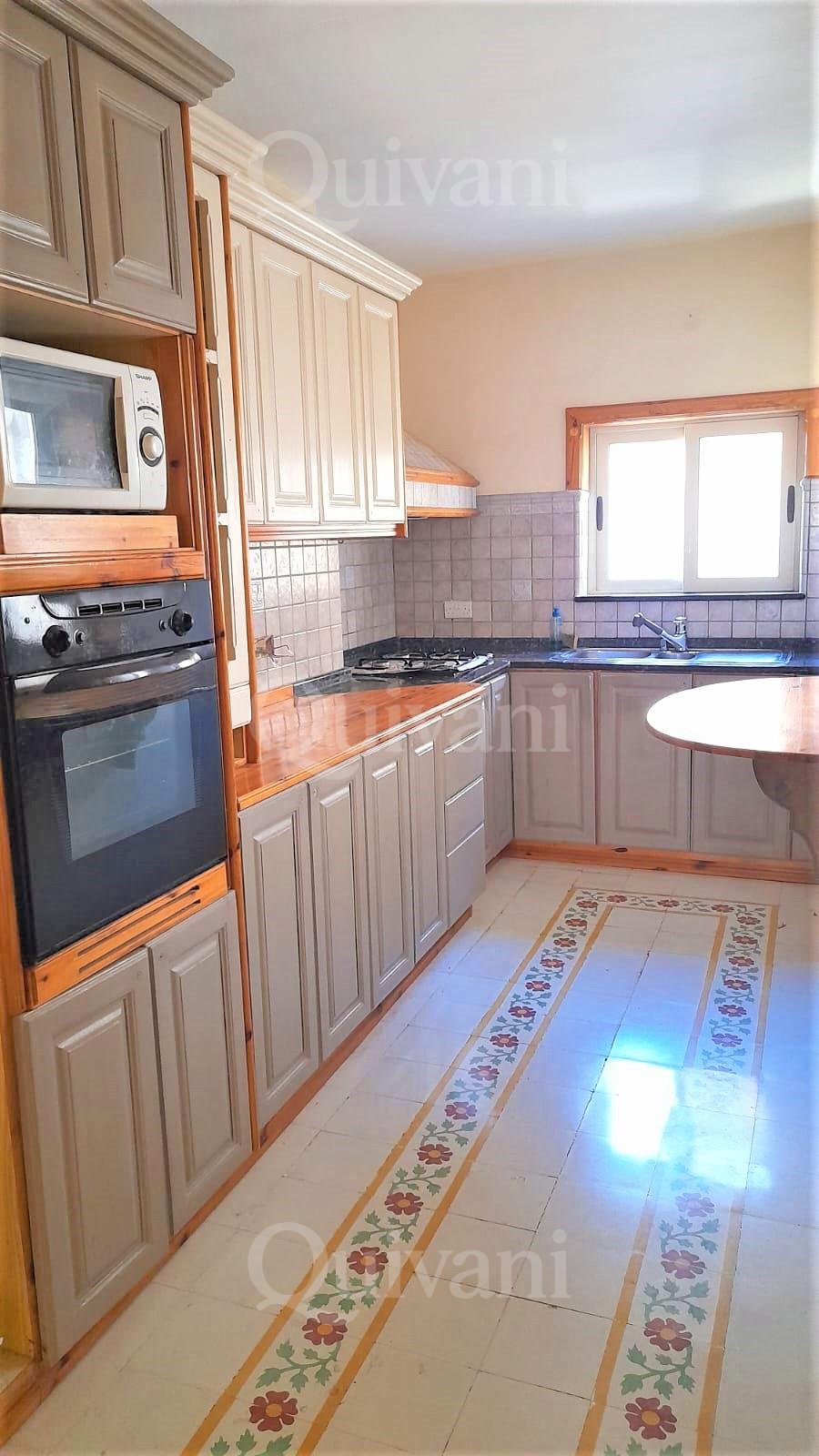 Gzira, Unconverted Townhouse