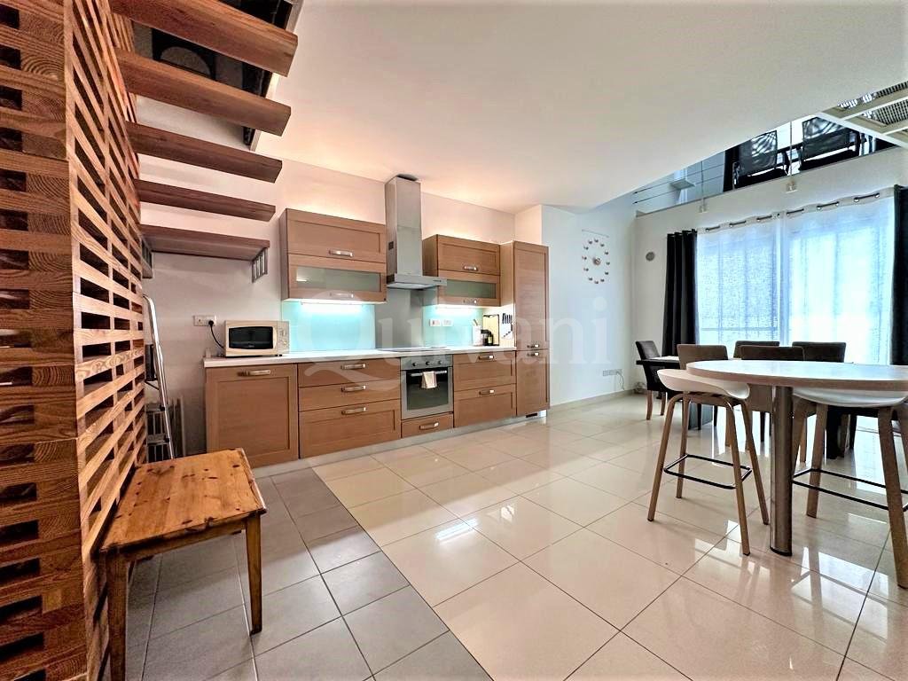 Bahar ic-Caghaq, Furnished Duplex Apartment