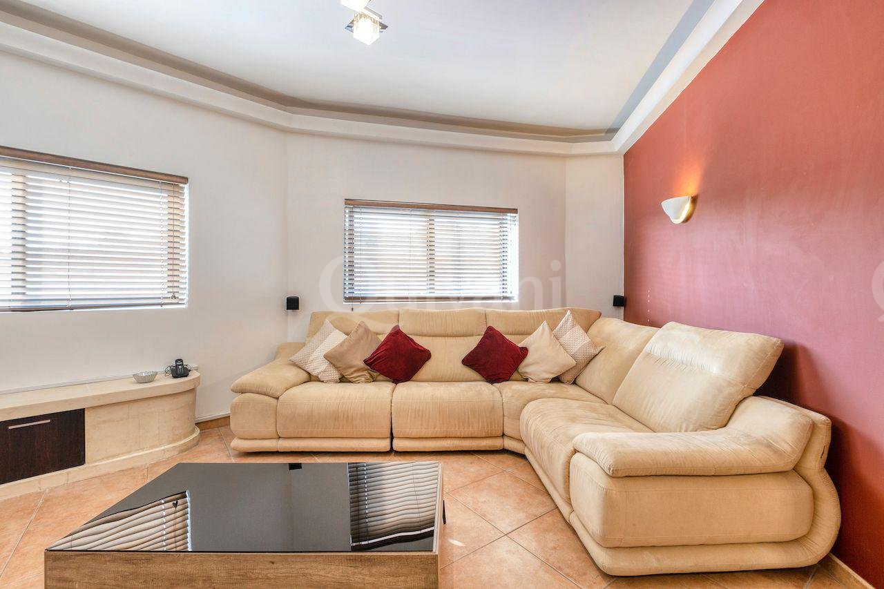 Iklin, Furnished Maisonette