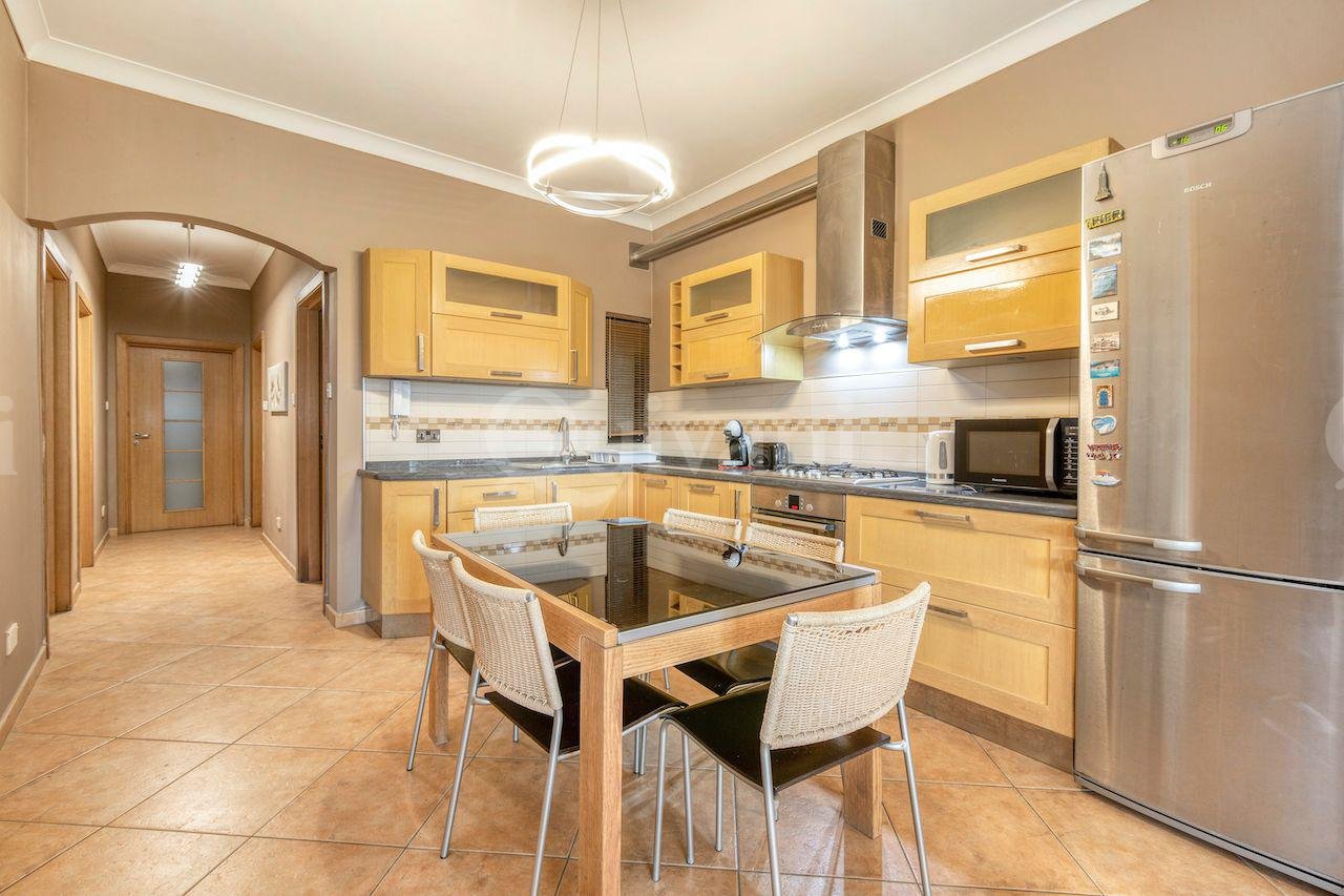 Iklin, Furnished Maisonette