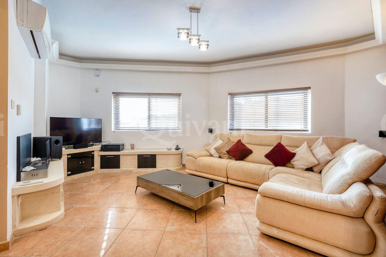 Iklin, Furnished Maisonette