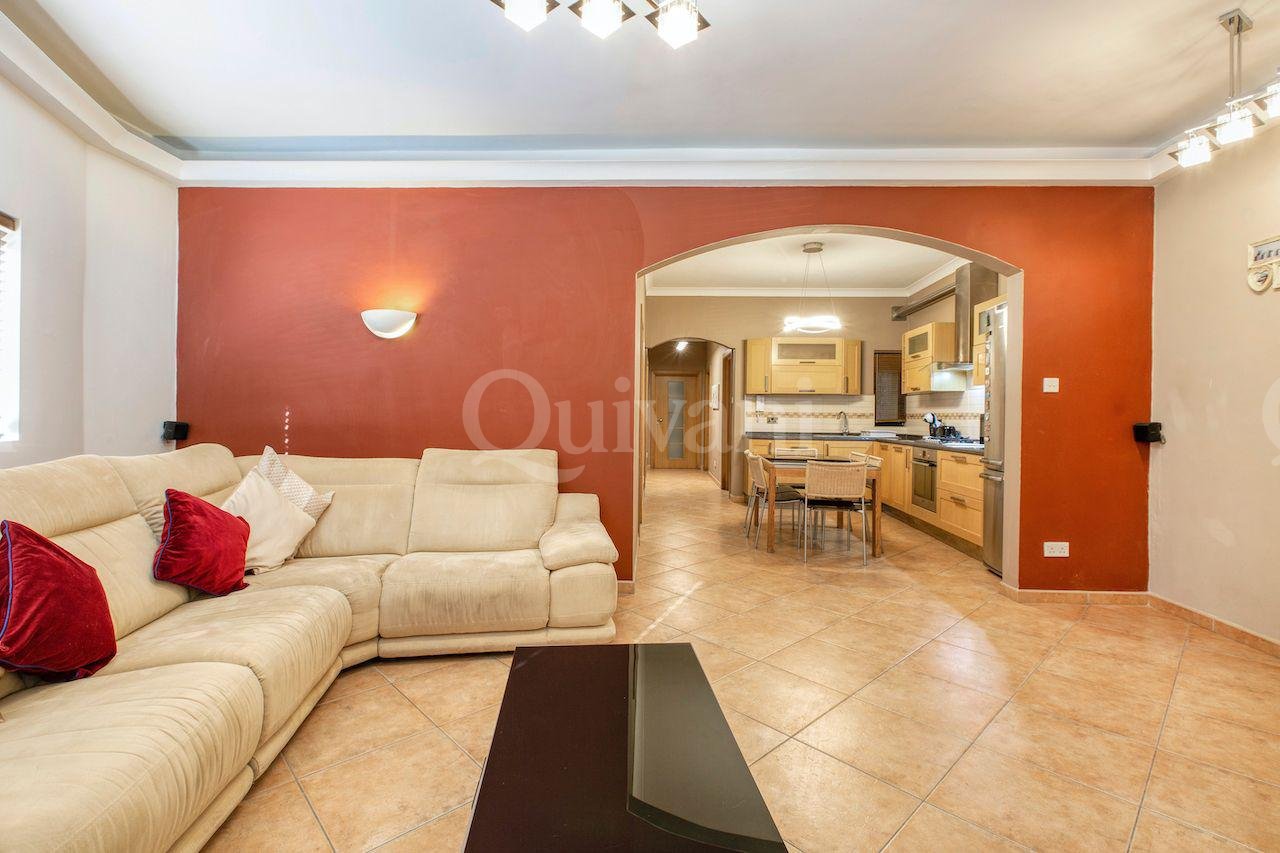 Iklin, Furnished Maisonette