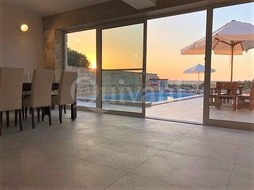 Zejtun, Furnished Villa