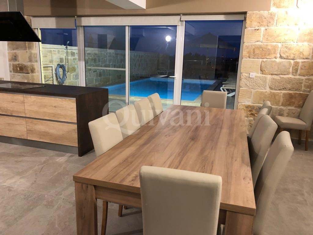 Zejtun, Furnished Villa