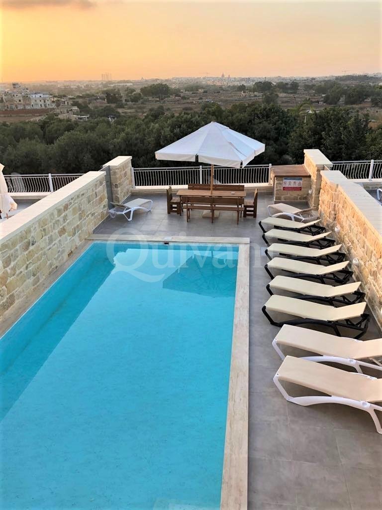 Zejtun, Furnished Villa