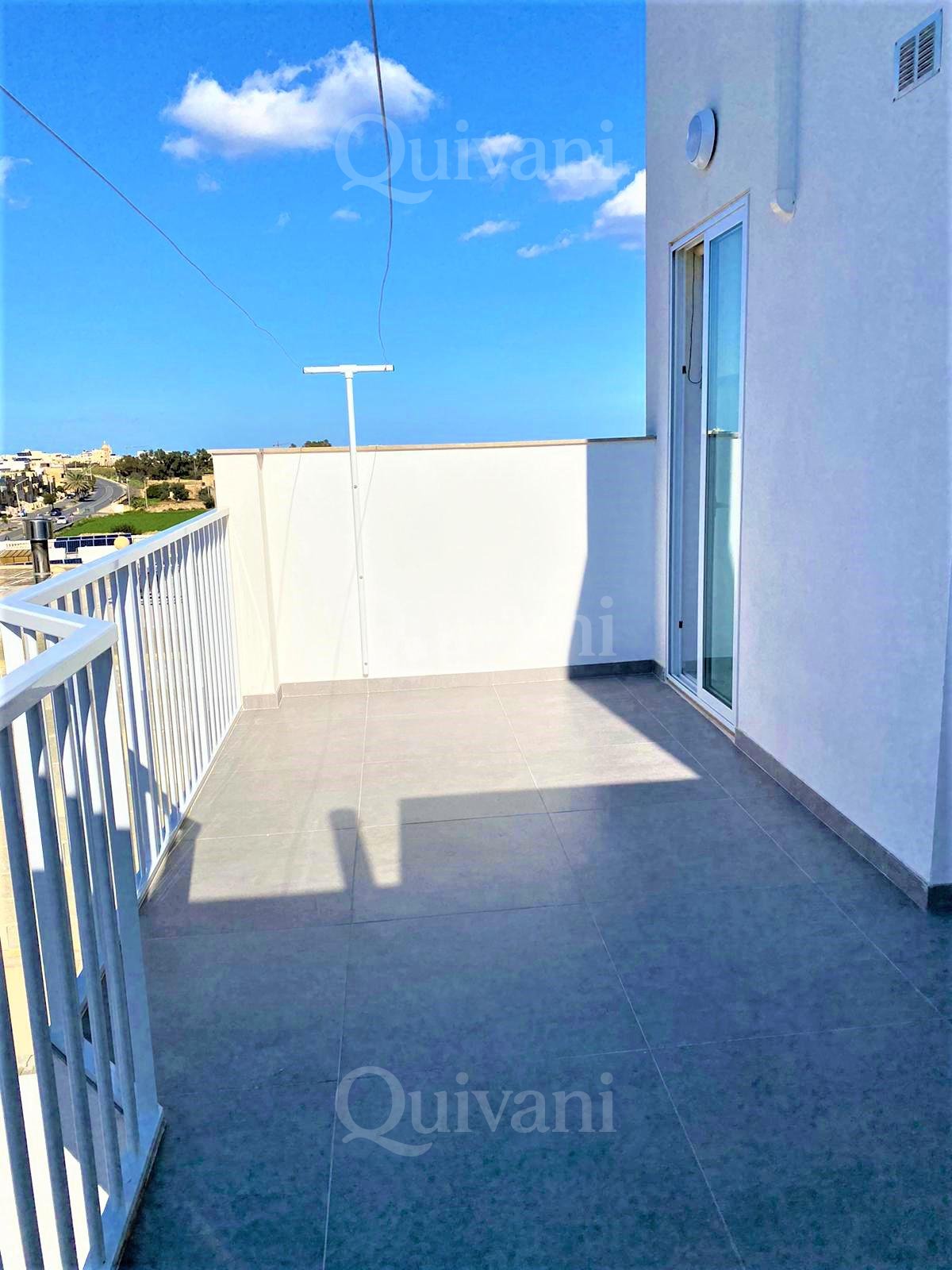 Qrendi, Furnished Penthouse