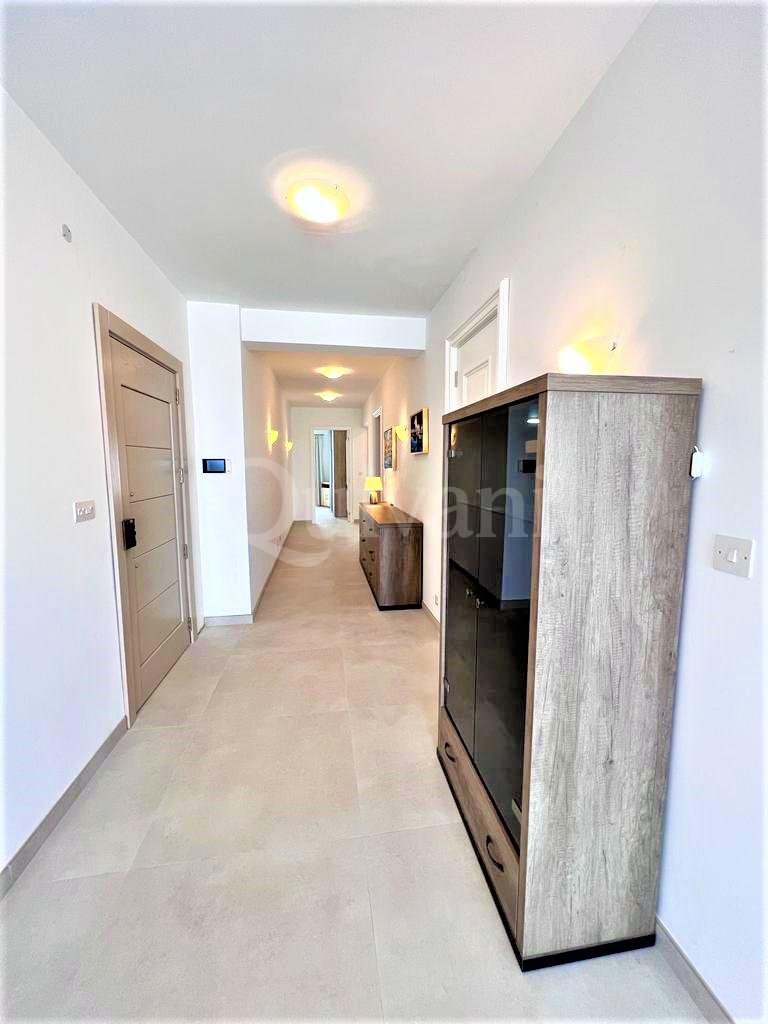 Swieqi, Furnished Penthouse