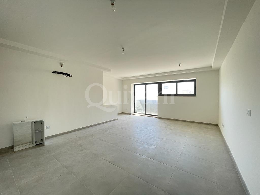Mellieha, Finished Garage