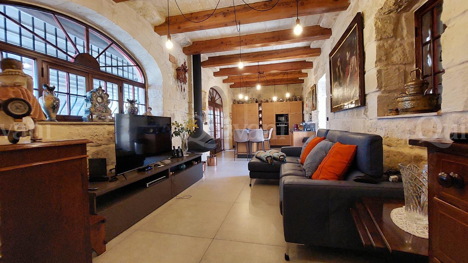 Zejtun, Furnished House of Character