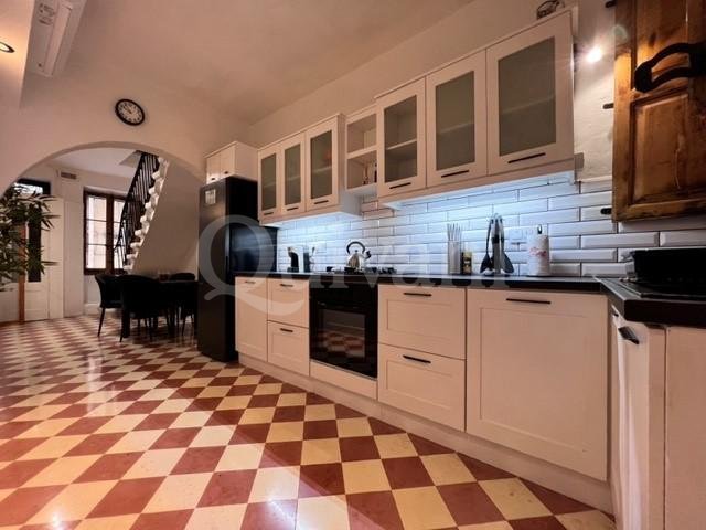 Valletta, Furnished Maisonette